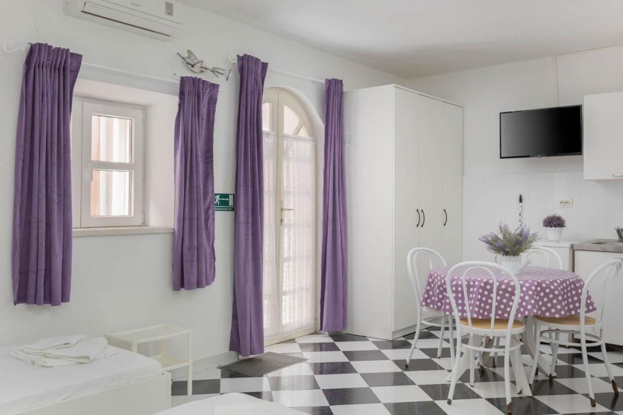 Apartmani Marija Podgora Exterior photo