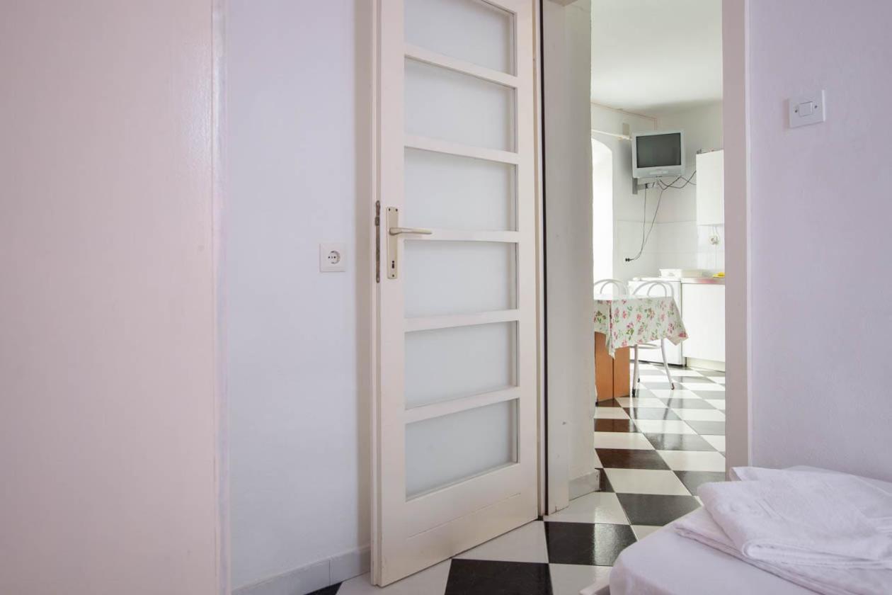 Apartmani Marija Podgora Exterior photo